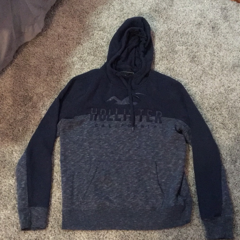 hollister sweatshirt